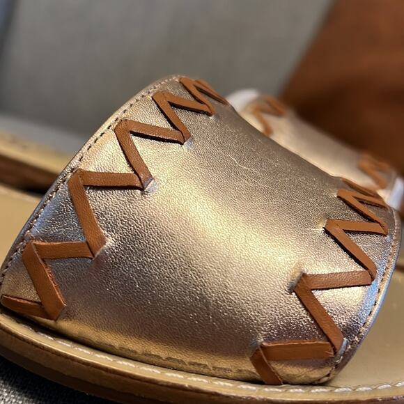 Drivers club Malibu tan Napa slide sandal metallic leather size 9 - Picture 3 of 6